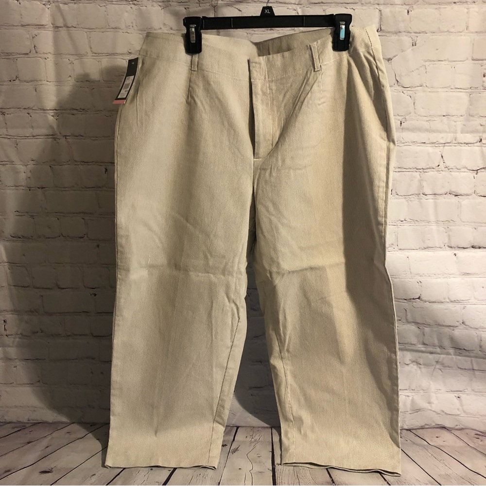 NWT - Merona Women’s Capris - Khaki Pinstripe - 16W